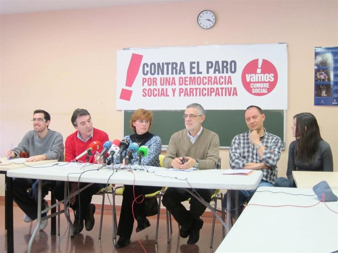 Representantes de la Cumbre Social de CyL