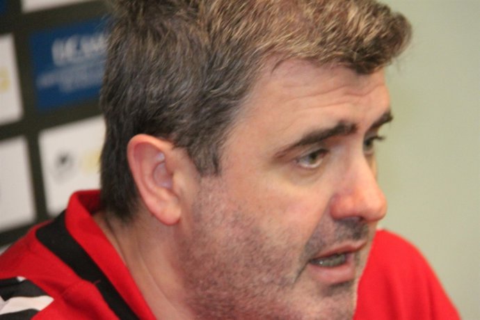 Oscar Quintana Entrenador UCAM MURCIA CB MURCIA 