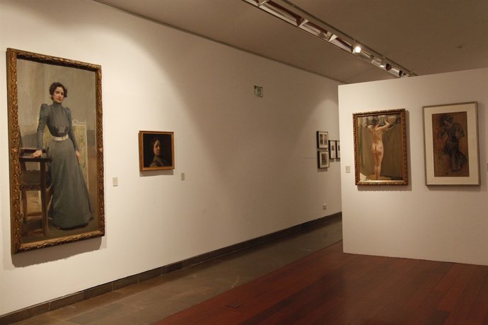 Una de las salas de la exposición 'Clotilde de Sorolla' del MUBAG