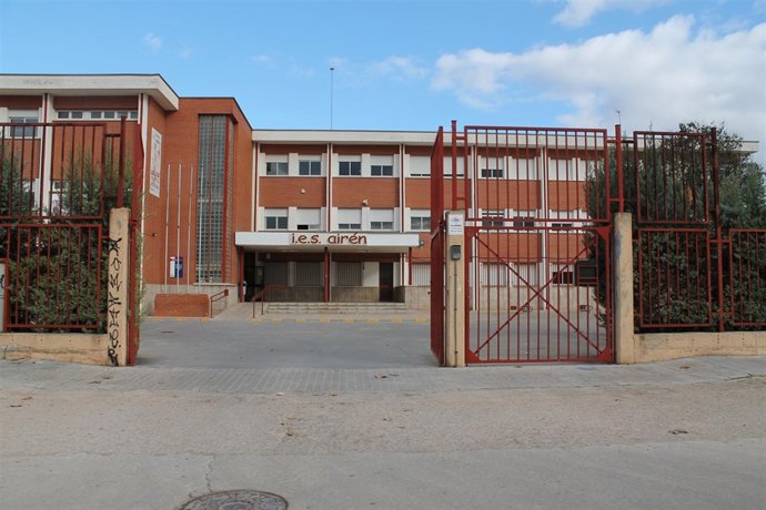 INSTITUTO, COLEGIO, ESCUELA, IES