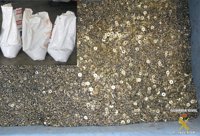 Piezas de latón y cobre sustraídas de una fábrica de juguetes de Ibi