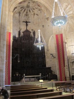 Interior De La Concatedral De Santa María De Cáceres