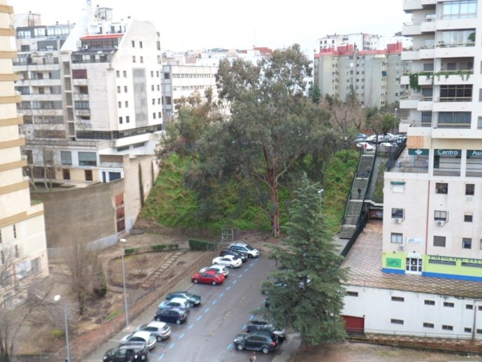 Parcela De Uso De Aparcamiento Que Podría Ceder El Ayuntamiento De Cáceres