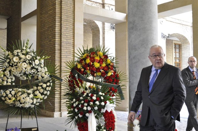 El presidente de las Cortes de Aragón, José Ángel Biel.