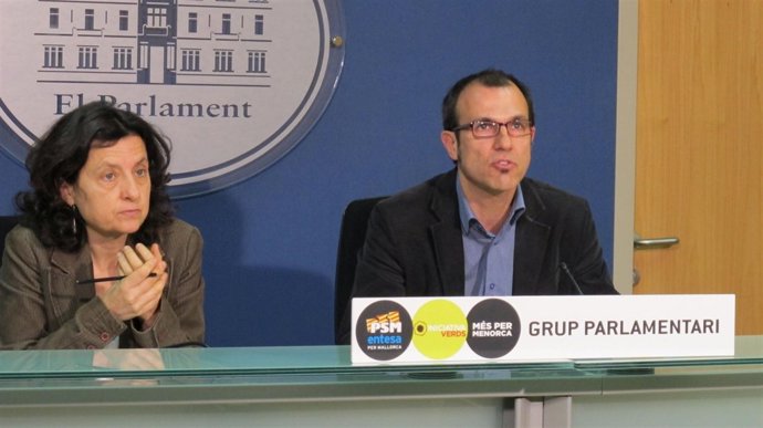 Fina Santiago y Biel Barceló