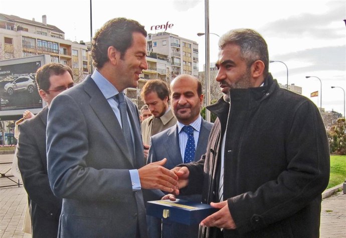 Cavero en la visita del ministro de Transportes de Omán