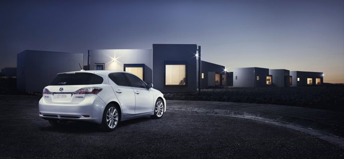 Lexus CT 200h Move On White Edition