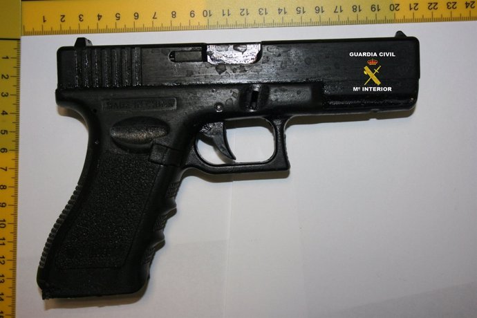 Pistola usada para el atraco de un banco en Ibiza