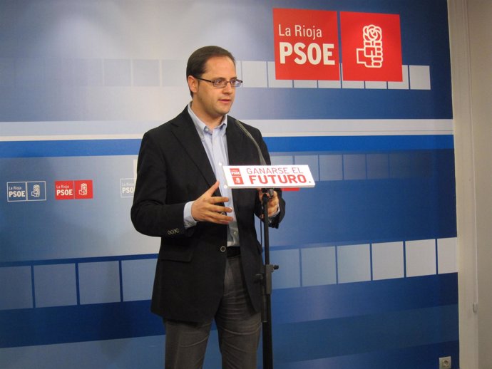 El secretario general del PSOE de La Rioja, César Luena