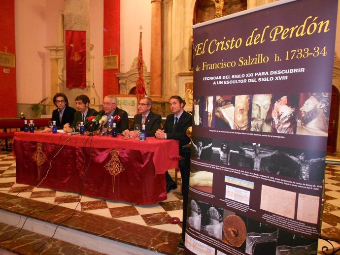 El restaurador Fernández Labaña expone sus investigaciones 