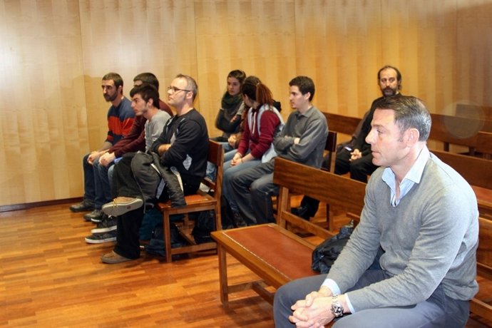 Juicio a un subinspector de Mossos por la carga en la UdG