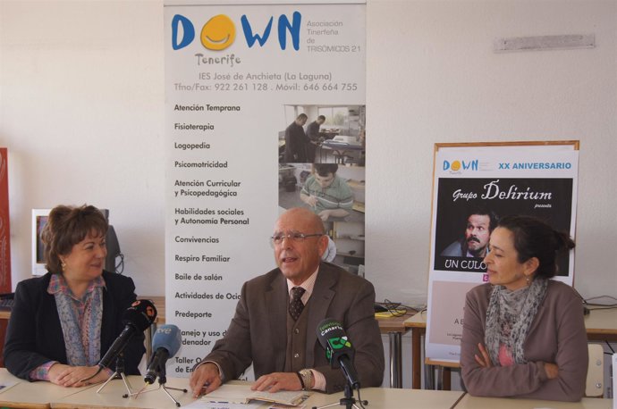 Un instante de la rueda de prensa