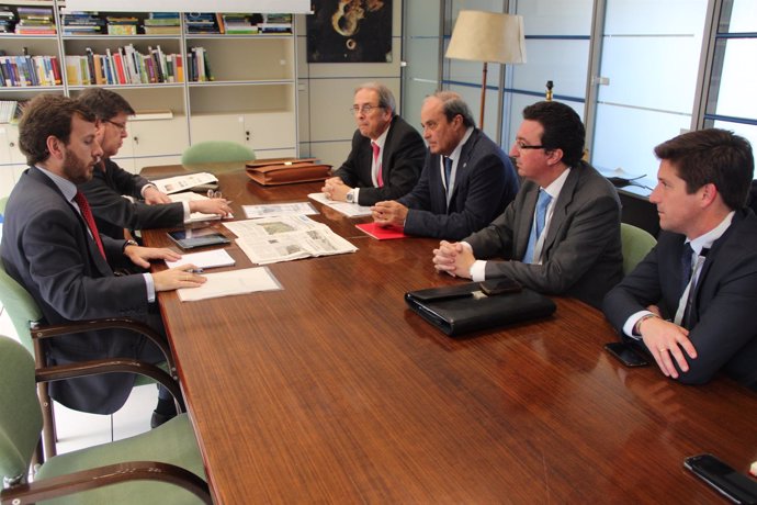 Dirigentes del PP se reúnen con los responsables de Costas en Madrid.
