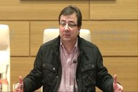 Fernández Vara "no" cree que Viñuela desviase dinero de Feval para su chalé