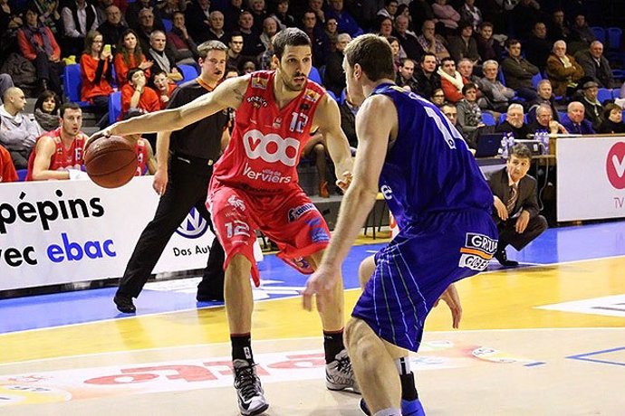 El serbio Nemanja Aleksandrov