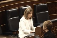 El PSOE dice que Báñez está inhabilitada por su inacción ante el caso Bárcenas y la ministra replica recordando el GAL