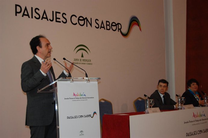 Rafael Rodríguez interviene en la jornada Paisajes con Sabor turismo andalucía