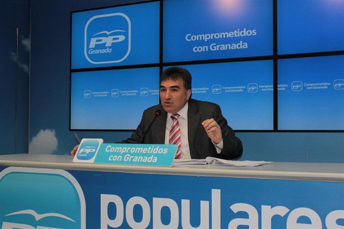 Portavoz del PP en el Ayuntamiento de Santa Fe, Juan Cobo