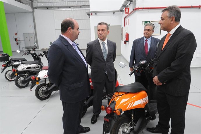 Rivero, en su visita a la empresa