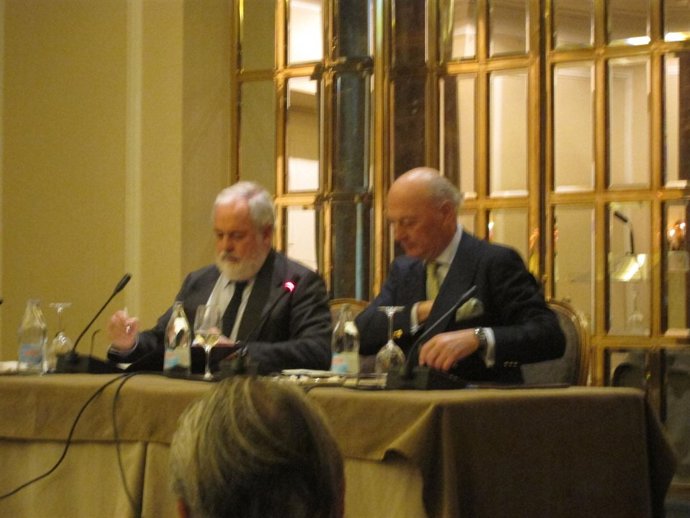 Miguel Arias Cañete y acuerdo con FEBE 