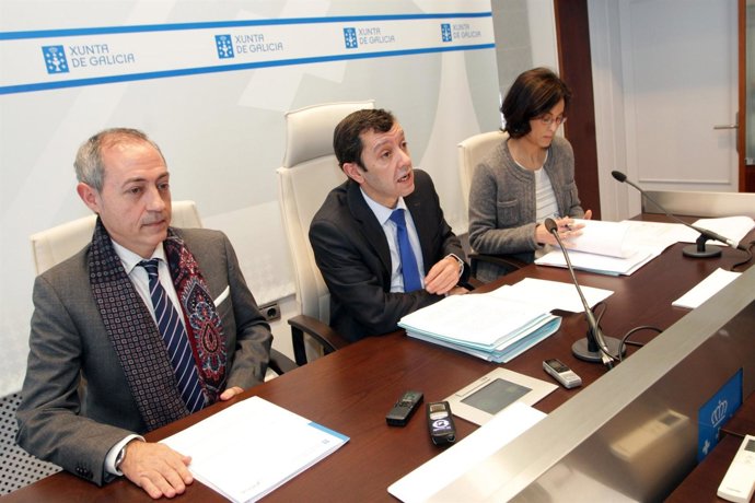 O secretario xeral técnico, Jesús Oitavén, e o director xeral de Centros e Recur