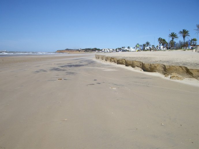 Efectos del temporal en la playa de La Barrosa
