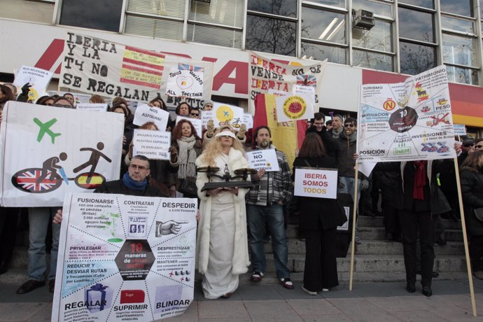 Concentración de trabajadores de Iberia