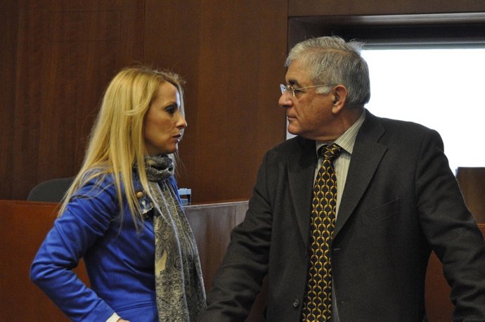 Ana Matilde Martínez (PP) y Manuel Lorenzo Blasco (PAR)