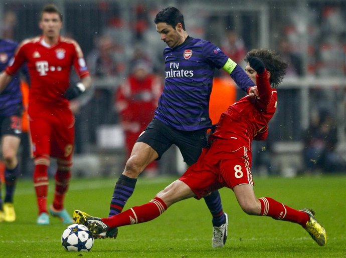 El Arsenal gana al Bayern pero cae eliminado de la Liga de Campeones