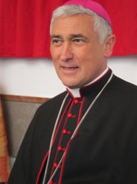 El Obispo está "lleno de alegría" porque "lejos de ser unas elecciones políticas" gana "el que cree"