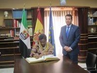 Fernando Manzano defiende la importancia de crear "líneas estrechas de colaboración" entre Costa de Marfil y Extremadura