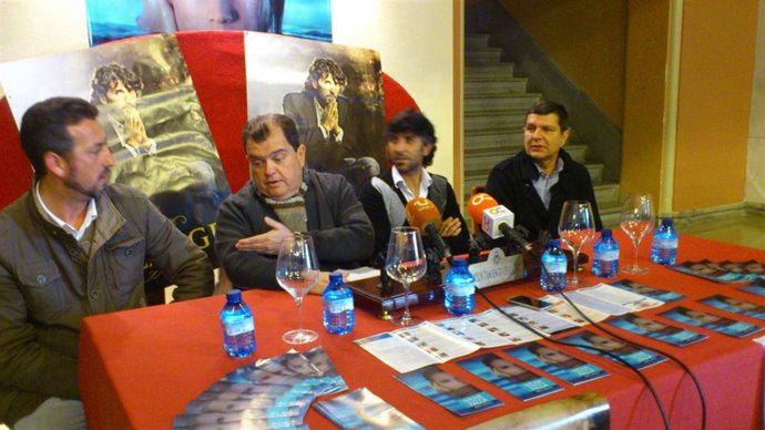 Presentación del espectáculo 'Olor a tierra' del artista flamenco Arcángel