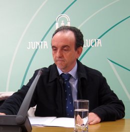 El consejero de Turismo y Comercio, Rafael Rodríguez.