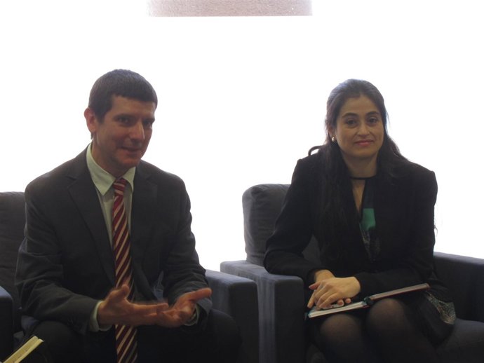 El economista de la UPC A.Arola y la directora de Construmat, Pilar Navarro