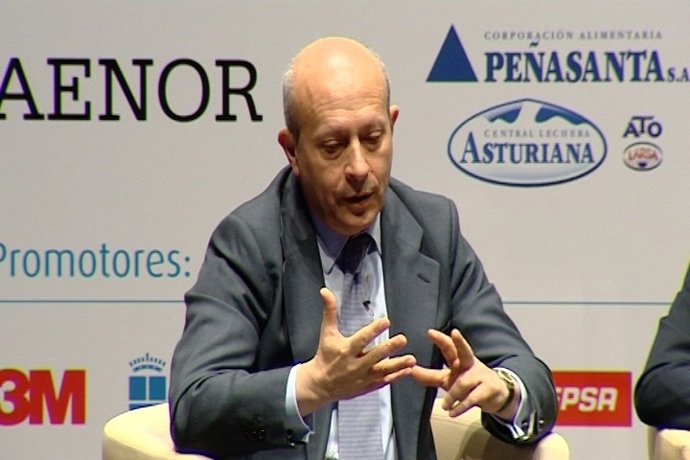 Wert cree que la educación necesita un "impulso moral" 