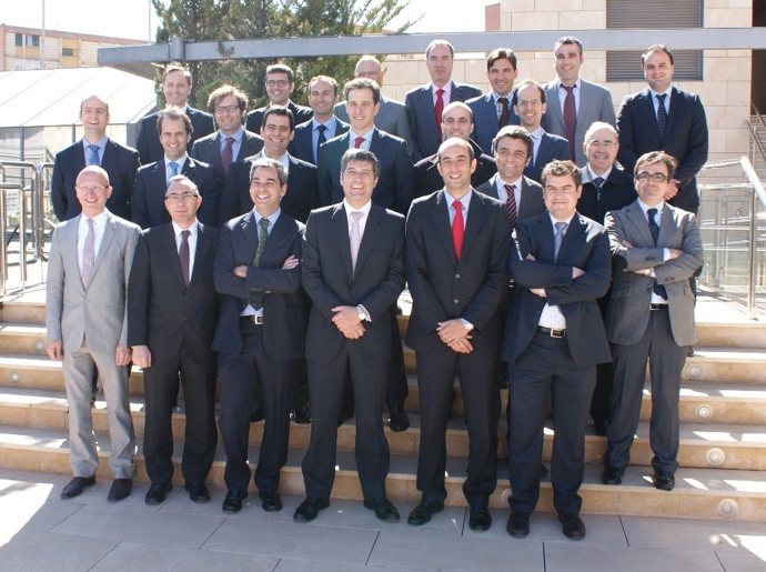 Foto de familia Adimur-Banco Sabadell-CAM