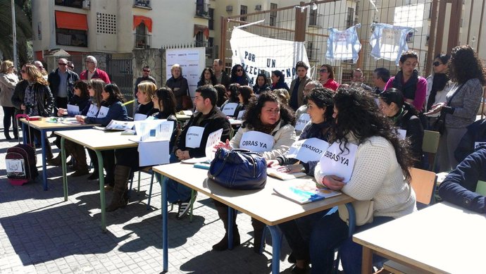 Protesta del AMPA del CEIP Antonio Machado de Jerez