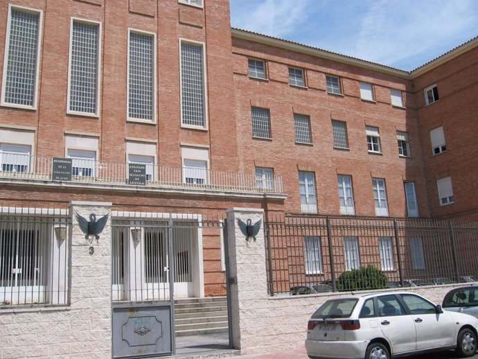 Fachada del Colegio San Ignacio de Loyola