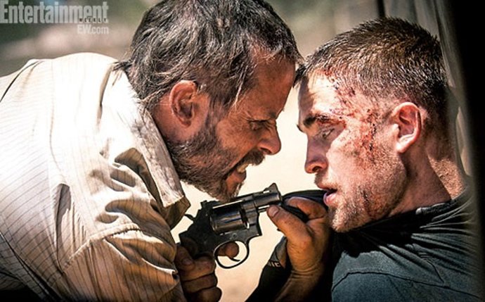 Robert Pattinson y Guy Pierce en The Rover