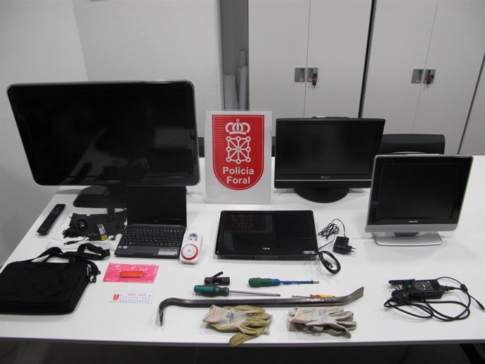 Objetos incautados por la Policía Foral en Estella.