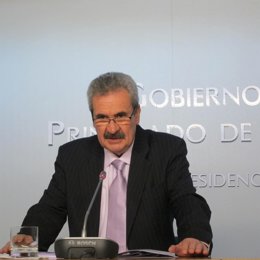 El consejero de Economía y Empleo Graciano Torre