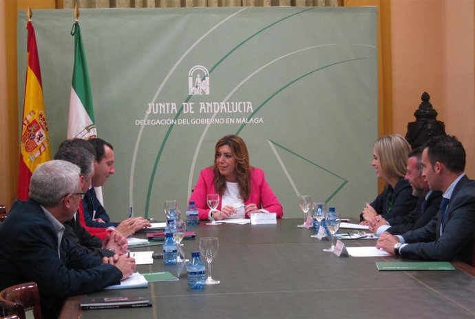 La consejera de la Presidencia e Igualdad se reúne con delegados de Málaga