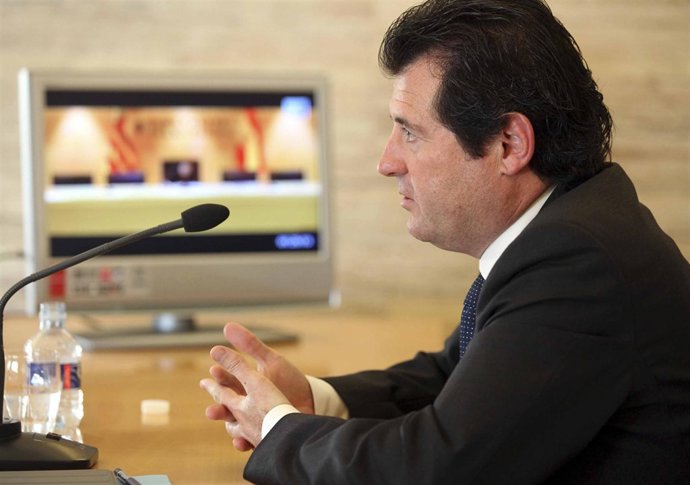 José Císcar en  una rueda de prensa