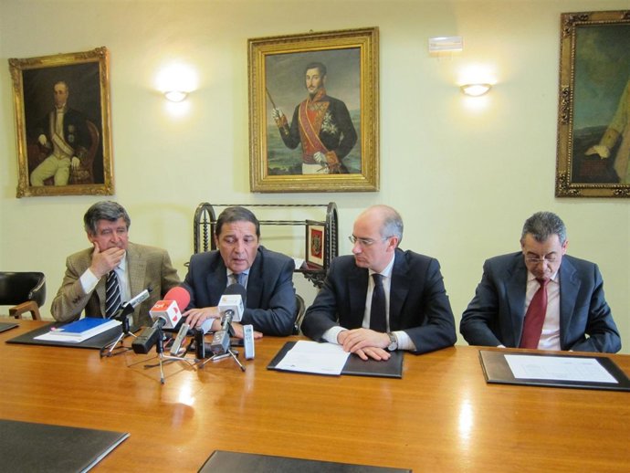 El consejero Antonio María Sáez Aguado, en el Ayuntamiento de Béjar