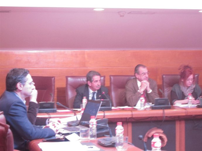 Revilla en la comisión de Cantur 