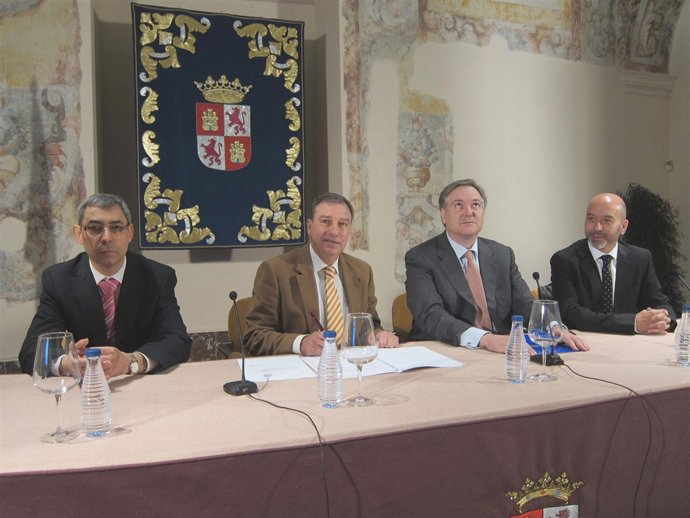 De izq. A drcha., Jesús M. Hurtado, Mateos, Adrián García y Joan Cruz