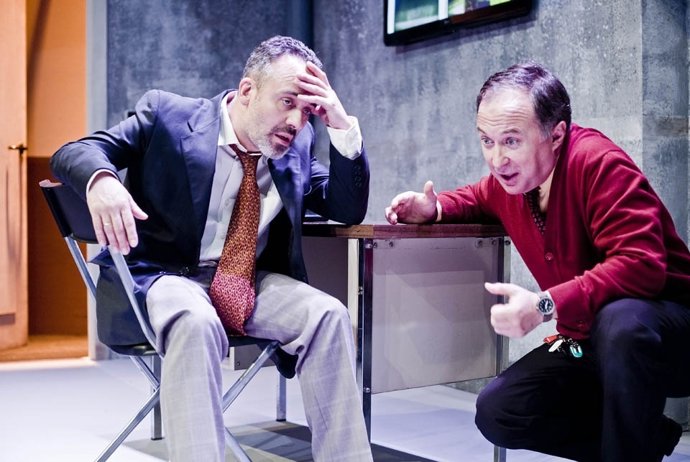 Gutiérrez y Bermejo, en una escena de 'El traje'