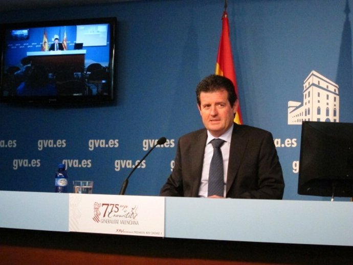 Císcar en el pleno del Consell