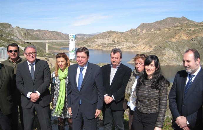 Planas visita la presa de Cuevas del Almanzora 