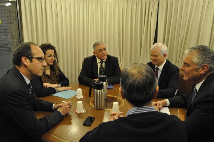 Reunión de PP y PAR sobre la Ley de Capitalidad